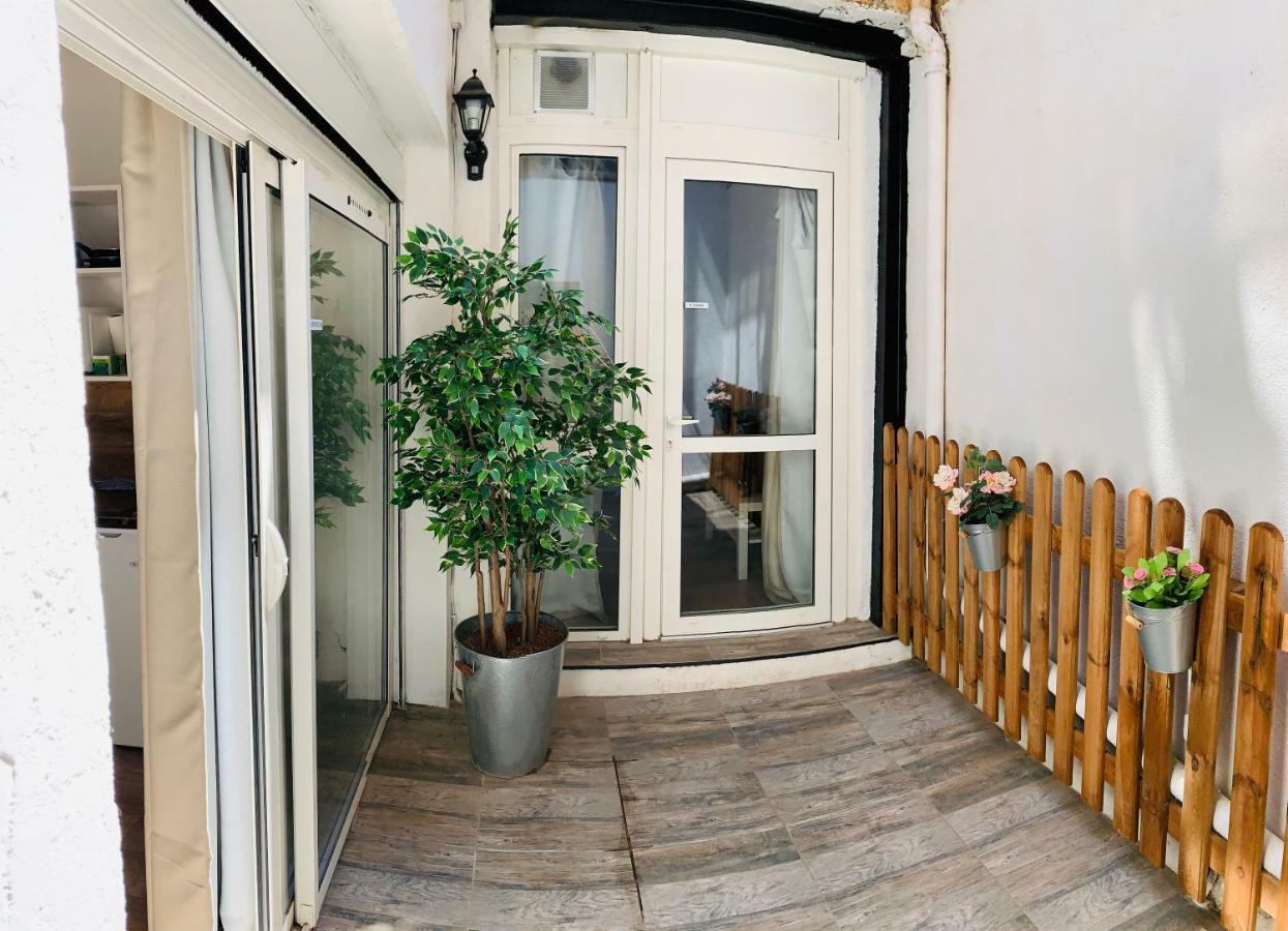 Montclar Studio Aix-en-Provence Exteriör bild